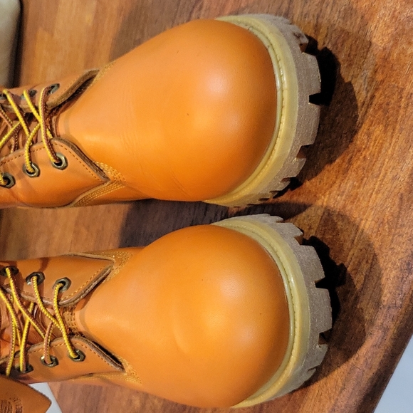 Timberland men boots  brownish orange color - Picture 4 of 8